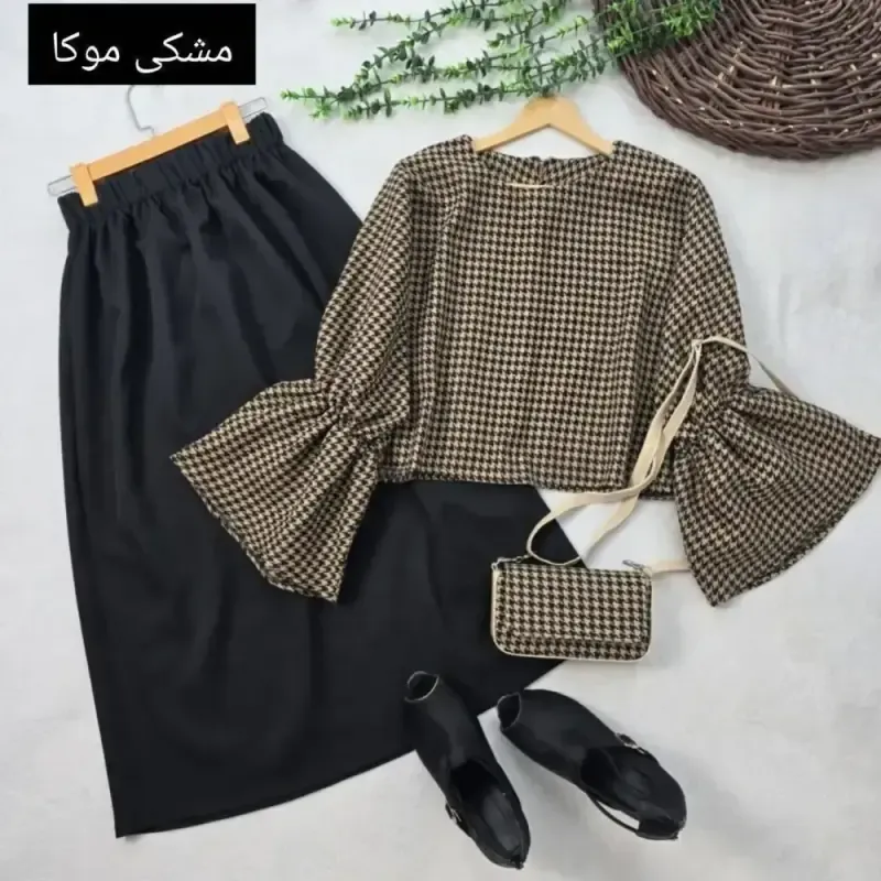 ست دامن مازراتی و شنل موهر فری سایز رنگ سفید مشکی و مشکی شکلاتی