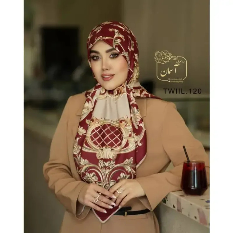 روسری ساتن ابریشم طرح رزیتا قواره 140 دور دوخت مجلسی